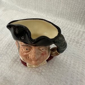 Royal Doulton, vintage 1957, miniature porcelain Toby Jug